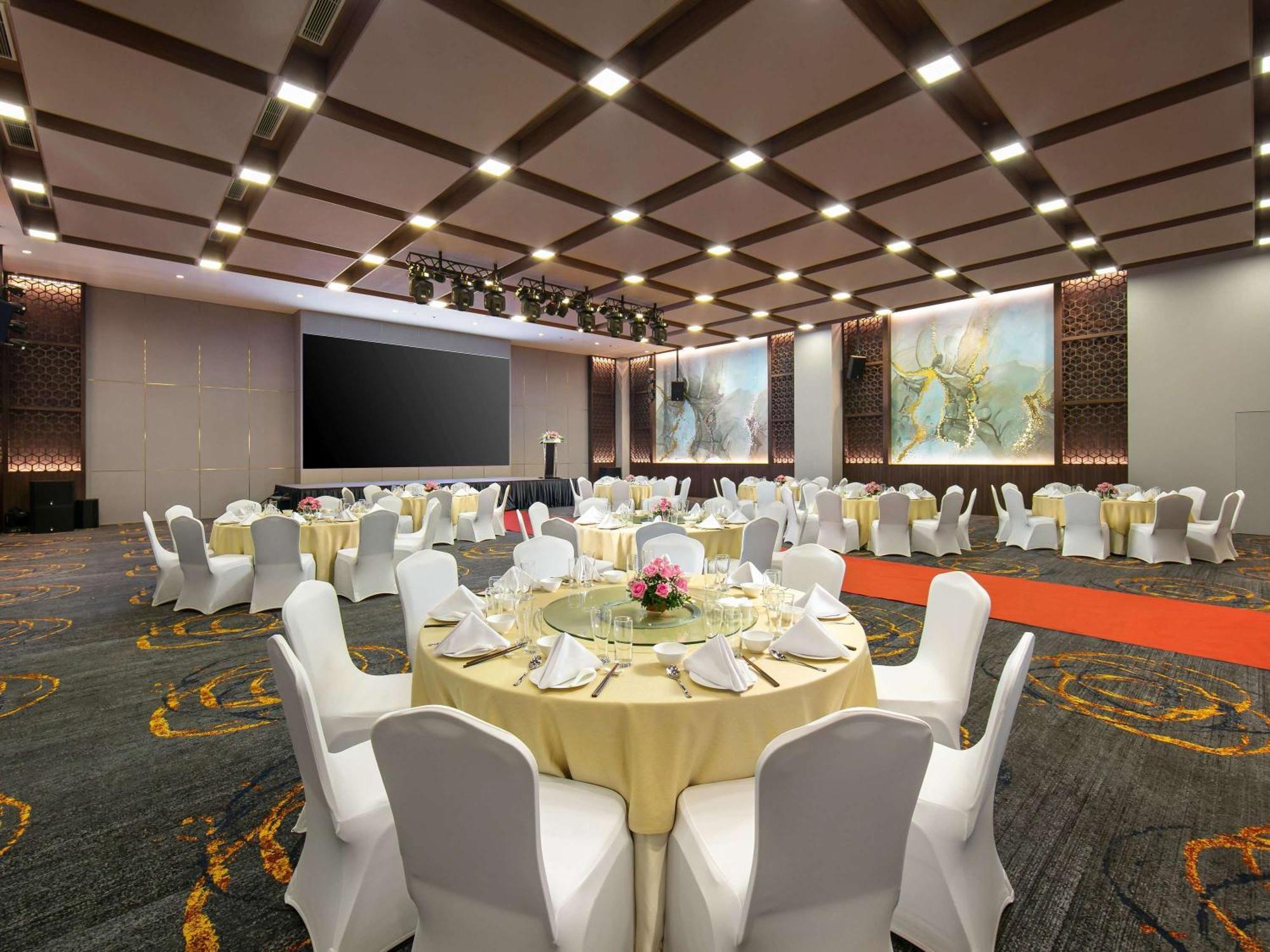 Moevenpick Living West Hanoi Zewnętrze zdjęcie